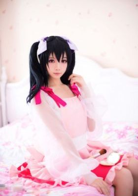 在黑暗中我们堕落