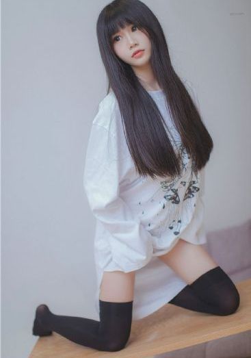 金梅瓶1