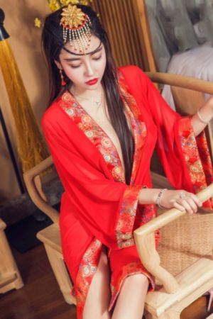 《年轻女教师3》