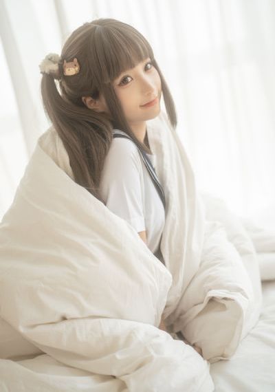 亚洲人妖女同在线播放